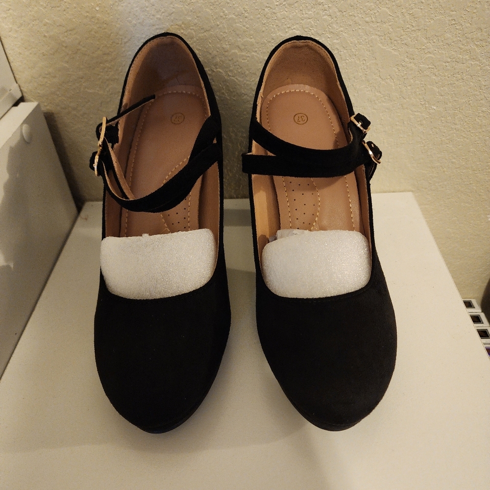 Black suade like dress high heals